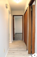 Lovely Irvington Mid-Century 2 Bedroom Courtyard Apartment w/Tons of Living Space