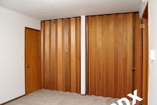 Lovely Irvington Mid-Century 2 Bedroom Courtyard Apartment w/Tons of Living Space