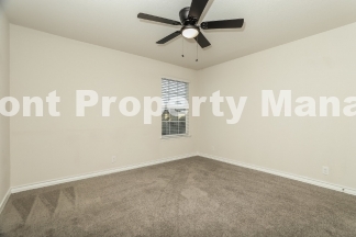 Spacious 5-Bed Sanctuary with 3.5 Baths in San Antonio