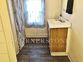 Wooded Walkout 3 Bedroom $875 per mo/ deposit
