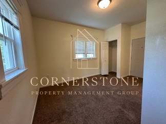 1 bedroom main floor apartment $600