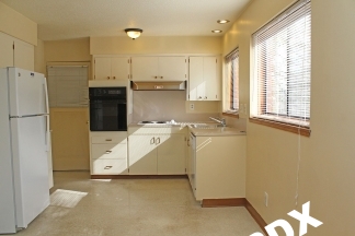 Lovely 1 Bedroom Apartment with Fireplace in Ideal NW PDX Location