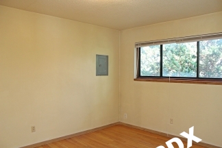 Lovely 1 Bedroom Apartment with Fireplace in Ideal NW PDX Location