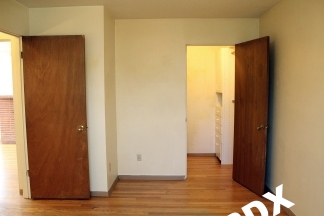 Lovely 1 Bedroom Apartment with Fireplace in Ideal NW PDX Location
