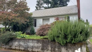 Darling 2 Bedroom House near University of Portland