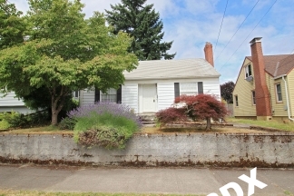 Darling 2 Bedroom House near University of Portland