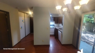 Ground Floor Spacious 2 Bedroom 1 Bath in Raleigh Hills Apartment Community