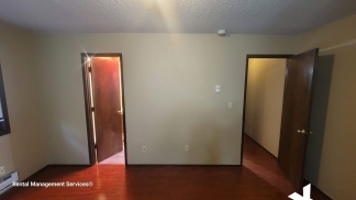Ground Floor Spacious 2 Bedroom 1 Bath in Raleigh Hills Apartment Community