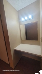 Ground Floor Spacious 2 Bedroom 1 Bath in Raleigh Hills Apartment Community