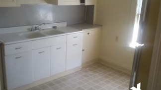 Close-in 1 Bedroom Duplex unit in Sullivan's Gulch