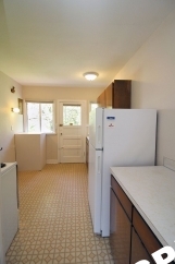 Charming Studio-style 1 Bed Bricker in Desirable Irvington Area
