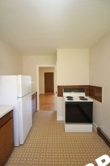 Charming Studio-style 1 Bed Bricker in Desirable Irvington Area