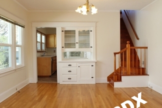 Adorable 3+ Bedroom Roseway/Rose City Park Bungalow!