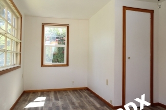 Adorable 3+ Bedroom Roseway/Rose City Park Bungalow!