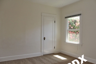 Adorable 3+ Bedroom Roseway/Rose City Park Bungalow!