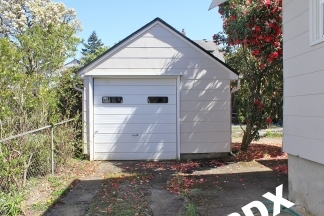 Adorable 3+ Bedroom Roseway/Rose City Park Bungalow!
