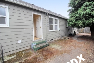Adorable in Overlook - 1 Bedroom Apt in Cute Triplex