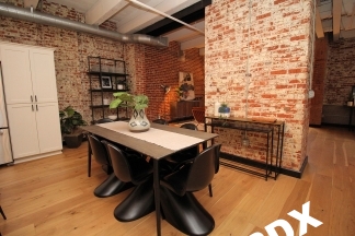 Stunning Remodeled 1 Bedroom Chown Pella Loft