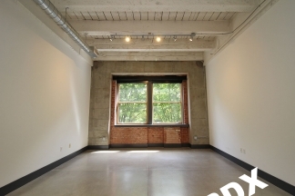 Stylish Urban Living in Chown Pella Loft in the Heart of the Pearl