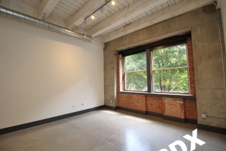 Stylish Urban Living in Chown Pella Loft in the Heart of the Pearl
