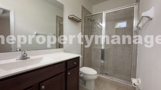 Spacious 3-Bedroom Townhouse with Gleaming Hardwood Floors in West Palm Beach!