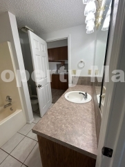 2 bedroom 2 bath home in Rogers