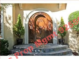 Elegant 5-Bedroom Oasis with 4 Luxurious Baths in Prime Palo Alto Location!