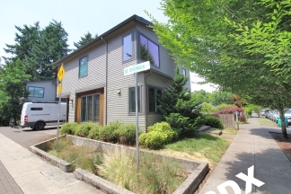 A Gorgeous 2 Bedroom NW Contemporary home in unique pocket neighborhood at foot of Mt. Tabor