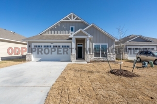 Stunning 4-Bedroom Home in Villages of Westfield