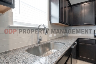 Stunning 4-Bedroom Home in Villages of Westfield