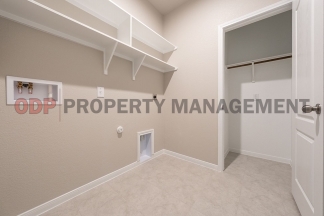 Stunning 4-Bedroom Home in Villages of Westfield