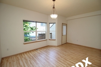 2 Bed/2.5 Bath Multnomah Village Townhouse Duplex