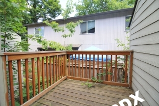 2 Bed/2.5 Bath Multnomah Village Townhouse Duplex
