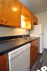 Updated SW Hills 1 Bed Apartment Near OHSU and Marquam Hill