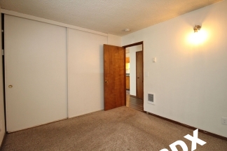 Updated SW Hills 1 Bed Apartment Near OHSU and Marquam Hill