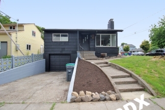 Exceptional Portsmouth 2 Bed/1.5 Bath Mid-Century Home