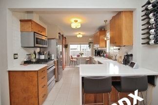 Exceptional Portsmouth 2 Bed/1.5 Bath Mid-Century Home