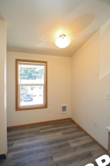 Welcome Home to McKenzie Court Apts – Spacious, Vaulted Upper Floor 2 Bedroom
