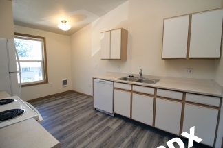 Welcome Home to McKenzie Court Apts – Spacious, Vaulted Upper Floor 2 Bedroom