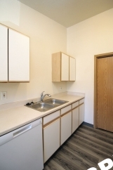 Welcome Home to McKenzie Court Apts – Spacious, Vaulted Upper Floor 2 Bedroom