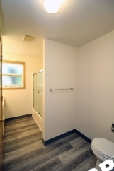 Welcome Home to McKenzie Court Apts – Spacious, Vaulted Upper Floor 2 Bedroom