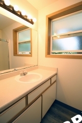 Welcome Home to McKenzie Court Apts – Spacious, Vaulted Upper Floor 2 Bedroom