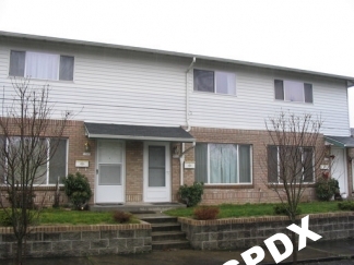 Spacious Alberta Arts Triplex 2 Bed, 1.5 Bath w/ Garage--Minutes to Dining and Entertainment!!