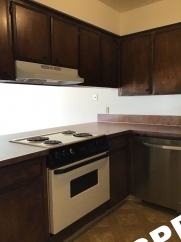 Spacious Alberta Arts Triplex 2 Bed, 1.5 Bath w/ Garage--Minutes to Dining and Entertainment!!