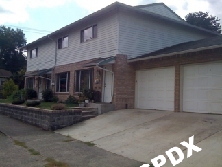 Spacious Alberta Arts Triplex 2 Bed, 1.5 Bath w/ Garage--Minutes to Dining and Entertainment!!