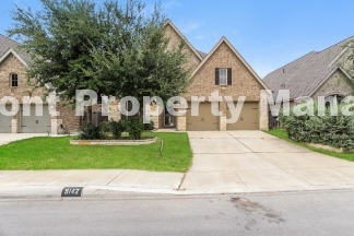 Spacious 4-Bedroom Retreat with 4 Bed /  3.5 Baths on Yearling Street, San Antonio!