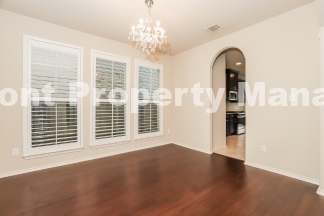Spacious 4-Bedroom Retreat with 4 Bed /  3.5 Baths on Yearling Street, San Antonio!