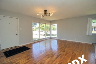 Adorable & Updated SE Portland 2 Mid-Century Ranch Home