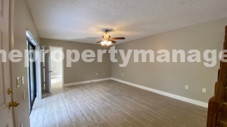 Charming 2-Bed Oasis with 2.5 Baths in Prime Palm Beach Gardens Location!