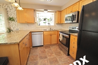 Fantastic 1-Level Tualatin 3 Bed/2 Bath Home with Separate Detached Office!